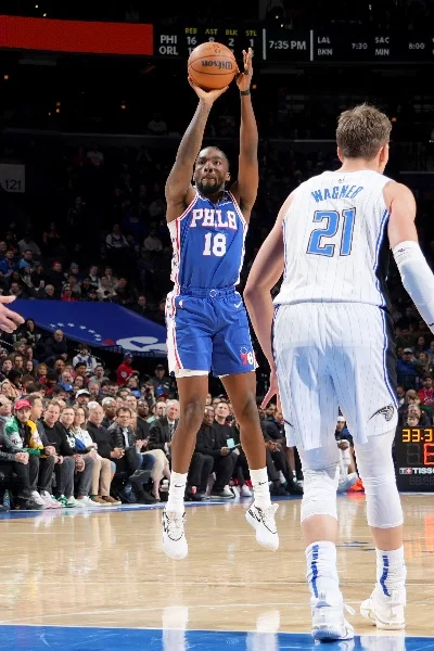 波尔15分魔术胜76人