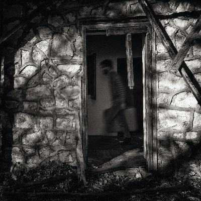 逃离闹鬼的房子游戏攻略-逃离闹鬼房子攻略指南