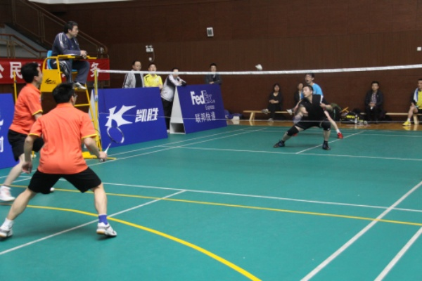 羽毛球比赛及比分-羽毛球比赛精彩瞬间解析